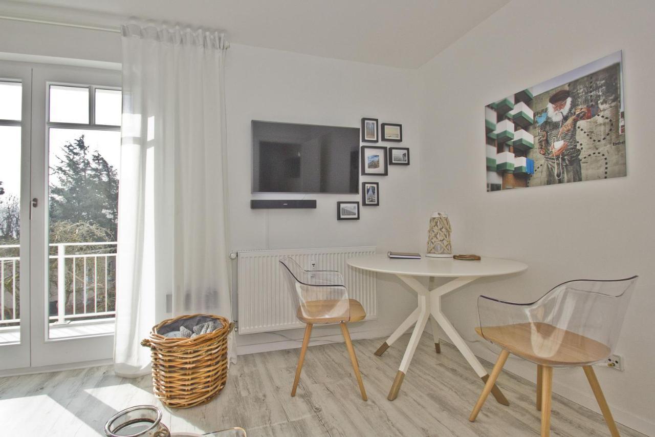 Ferienwohnung Mit Balkon Und Meerblick - Ferienresidenz Zwei Bodden Fewo 1-4 Lietzow Exterior foto